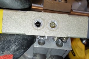 Elektrozawór nordson zalany klejem