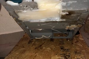 Wyciek kleju zbiornik Problue Nordson